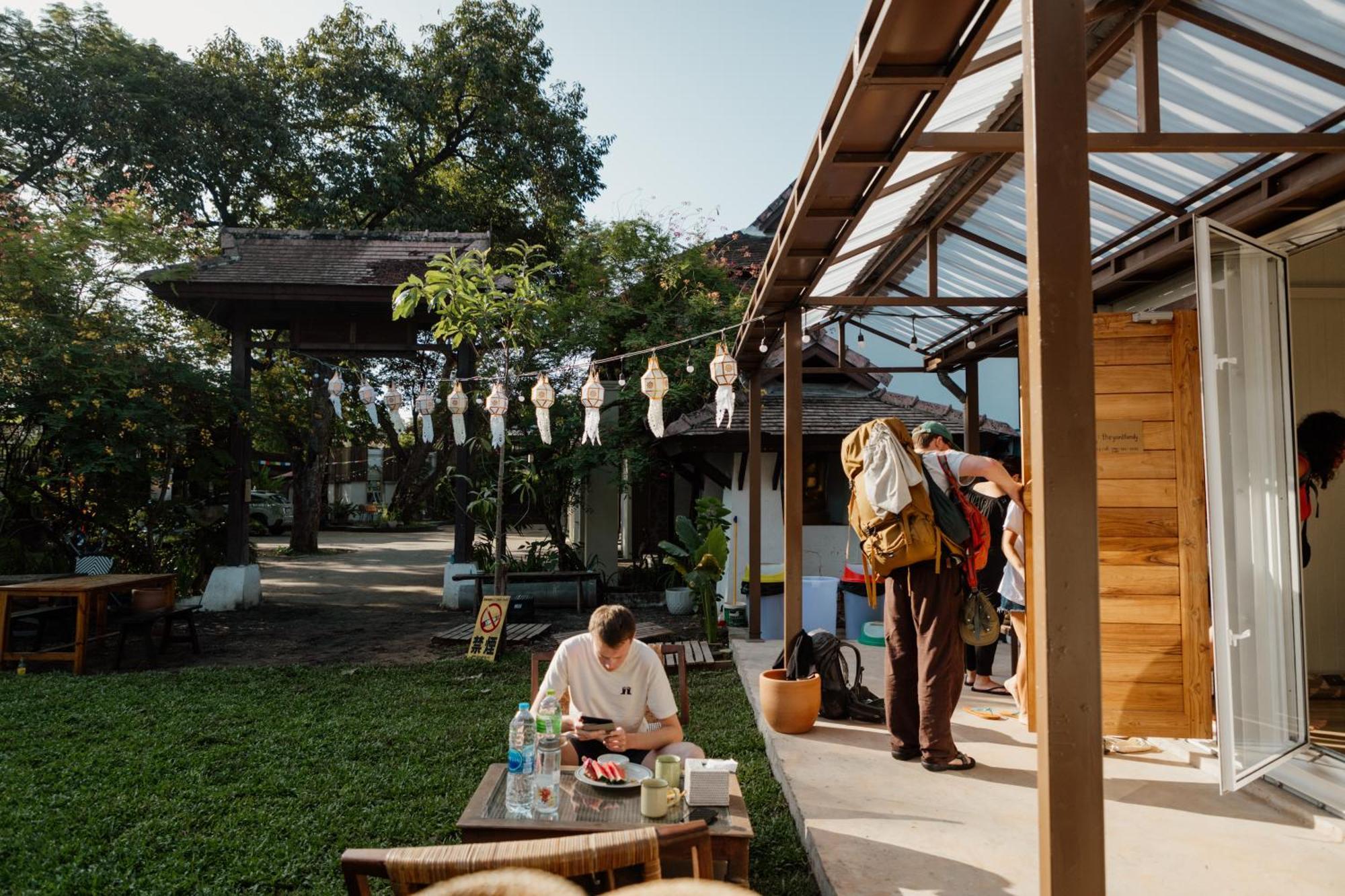 The Yard Hostel Chiang Mai Extérieur photo